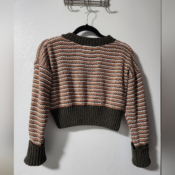 Crop Knit Sweater - Picture 2 of 3